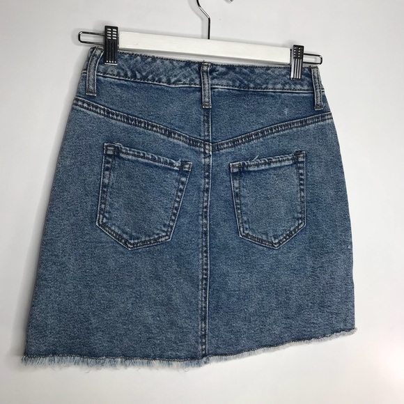 NWOT Wild Fable Flat Studded denim skirt Raw edge - Picture 5 of 7